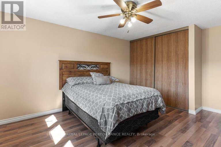 29678414/55-2610-draper-avenue/redwood-park/ottawa/ontario/K2H8X8_30