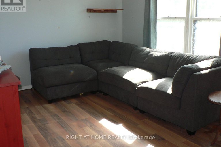 28820223/79-st-lawrence-street/ingleside/south-stormont/ontario/K0C1M0_9