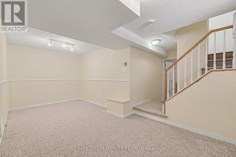 29462005/8a-millrise-lane/centrepointe/ottawa/ontario/K2G5E6_26