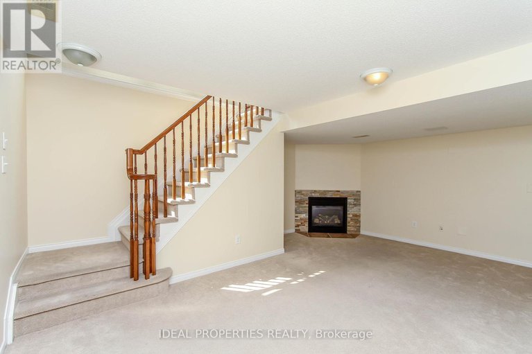 28714023/565-pepperville-crescent-n/emerald-meadowstrailwest/ottawa/ontario/K2M0E6_29
