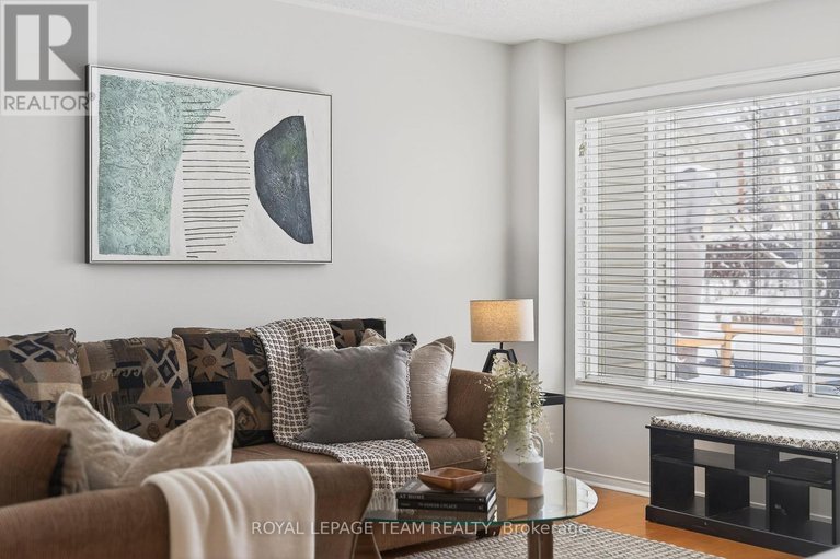 29305837/37-flowertree-crescent/emerald-meadowstrailwest/ottawa/ontario/K2M2R8_16