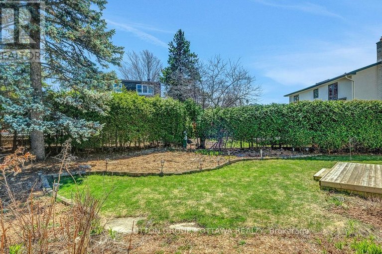 29636036/38-beaver-ridge/city-viewskylinefisher-heightsparkwood-hills/ottawa/ontario/K2E6C7_44