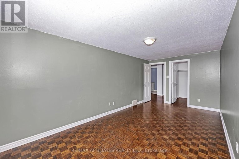 28159243/67-392-garden-glen-private/meadowlandscrestview/ottawa/ontario/K2G1E4_25