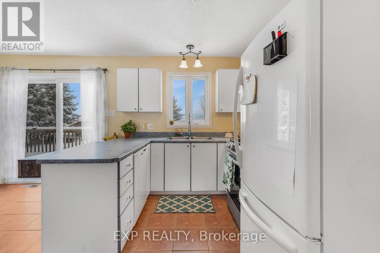 29107612/2690-pattee-road-e/champlain-twp/champlain/ontario/K6A2R2_12