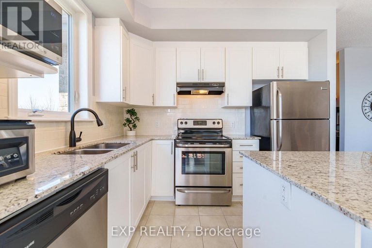 29655942/e-67-tipperary-private/longfields/ottawa/ontario/K2J2T3_15