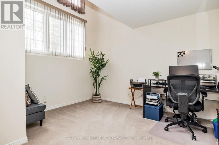 28740335/389-wiffen-private/westcliffe-estates/ottawa/ontario/K2H1G4_13