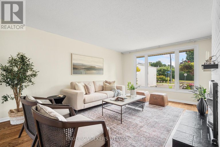 28957862/16-benson-street/borden-farmstewart-farmcarleton-heightsparkwood-hills/ottawa/ontario/K2E5J5_9
