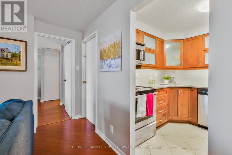 28537358/412-80-sandcastle-drive/leslie-park/ottawa/ontario/K2H9E7_13