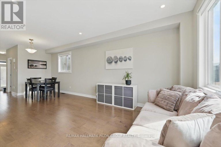 28459225/251-mountain-sorrel-way/avalon-west/ottawa/ontario/K4A1H5_7
