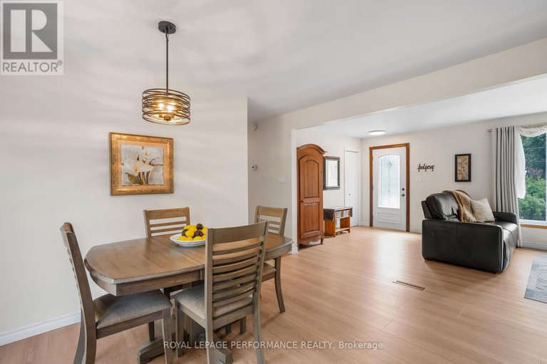 28854771/751-pattee-road/champlain-twp/champlain/ontario/K6A2R2_10