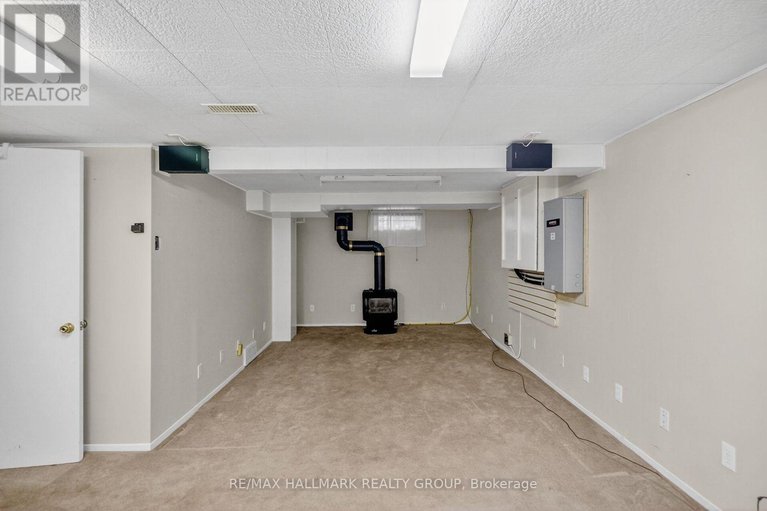 29046720/1281-erindale-drive/copeland-park/ottawa/ontario/K2C2G3_23