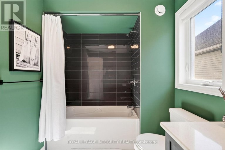 29586410/112-jardiniere-street/remainder-of-stittsville-area/ottawa/ontario/K2S2K2_29