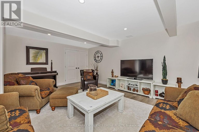 28413784/668-cobalt-street/clarencerockland-twp/clarence-rockland/ontario/K4K0L8_30