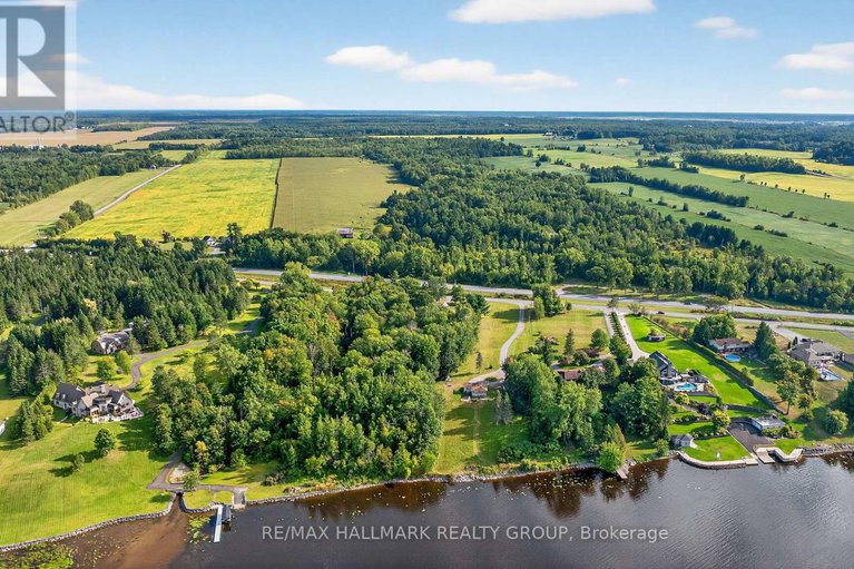 28812451/3855-old-highway-17/clarencerockland-twp/clarence-rockland/ontario/K4K1W2_41