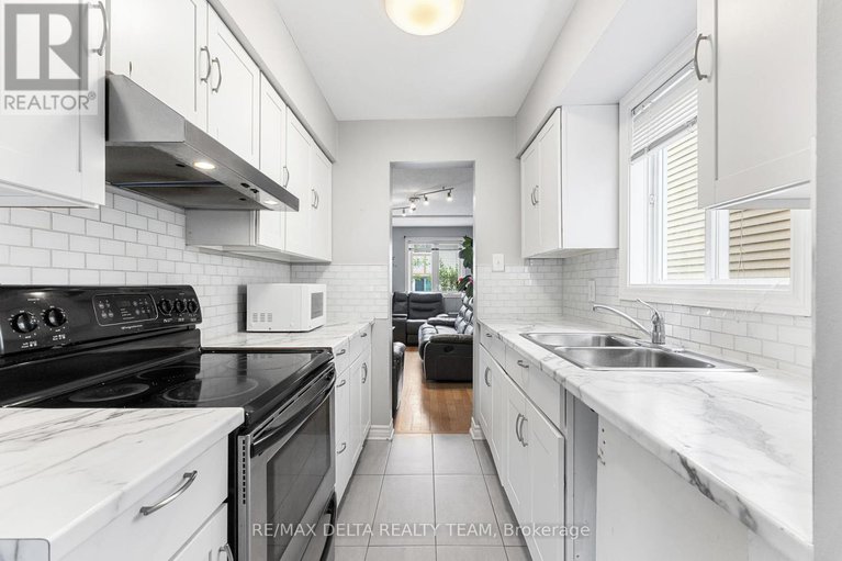 28461671/1401-coulter-place/bilberry-creekqueenswood-heights/ottawa/ontario/K1E3H9_7