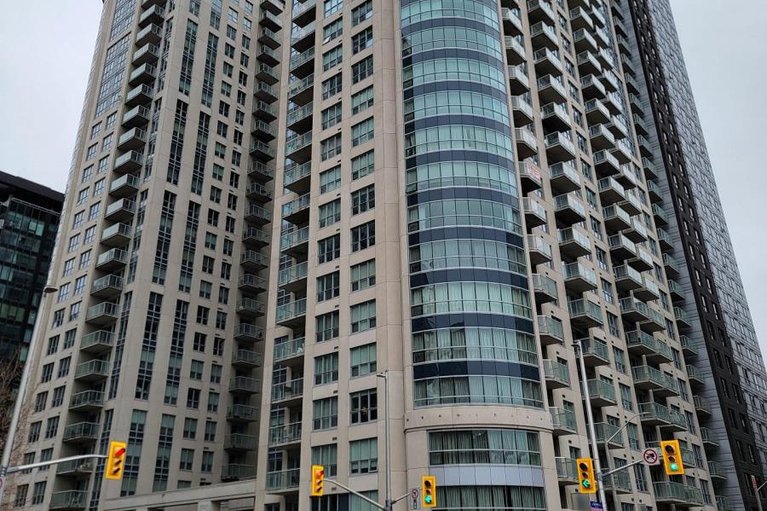 29539473/2102-195-besserer-street/sandy-hill/ottawa/ontario/K1N0B6_1