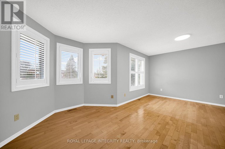 29118675/234-walden-drive/beaverbrook/ottawa/ontario/K2K2M3_29