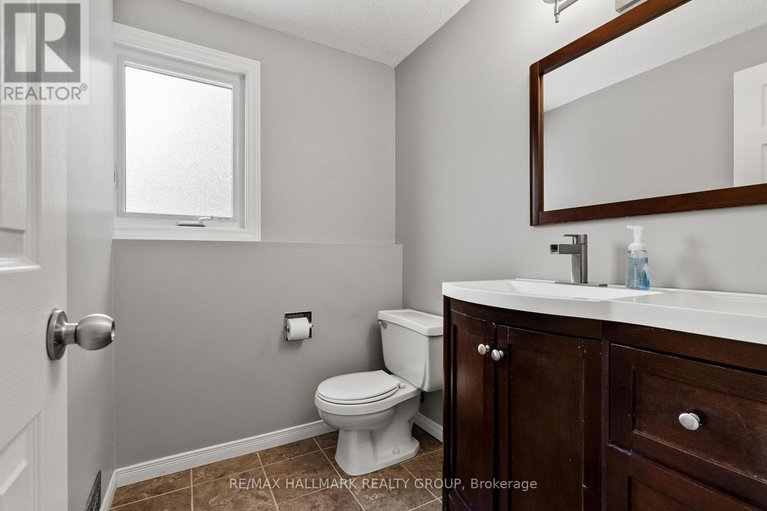 29447574/34-nanook-crescent/katimavik/ottawa/ontario/K2L2A7_66