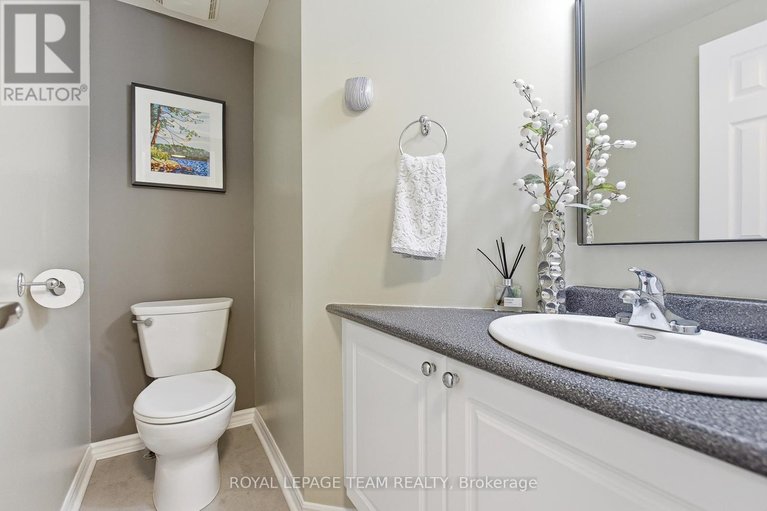 29610199/10-cornerstone-private/ottawa-centregolden-triangle/ottawa/ontario/K2P2N3_14