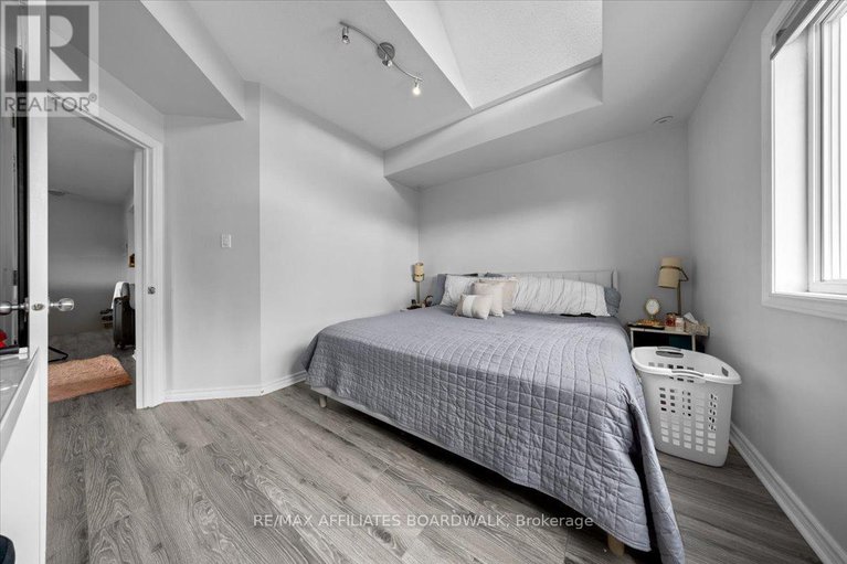 28353467/i-241-crestway-crescent-drive/barrhaven-east/ottawa/ontario/K2G0A9_14