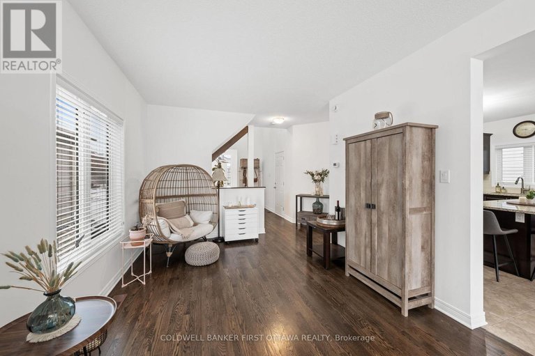 29585353/220-dave-smith-crescent/riverside-southgloucester-glen/ottawa/ontario/K4M0B7_10