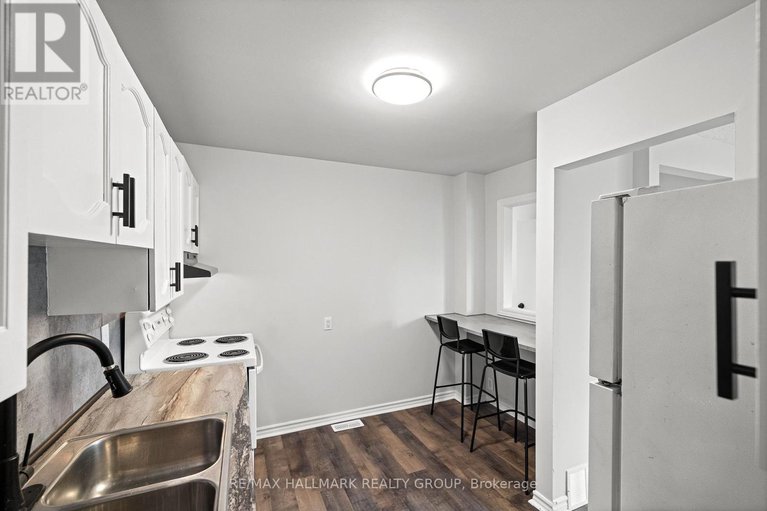 29300116/1083-millwood-court/convent-glen-north/ottawa/ontario/K1C3E9_31