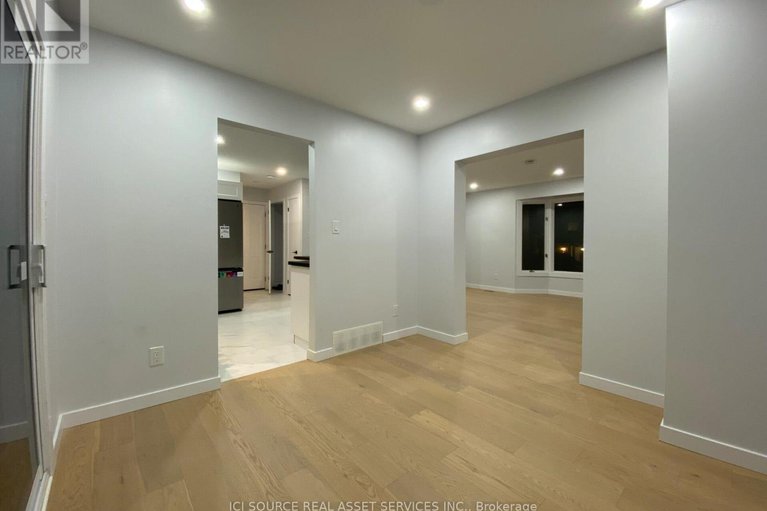 29074173/15-scharf-lane/glencairnhazeldean/ottawa/ontario/K2L2K3_7