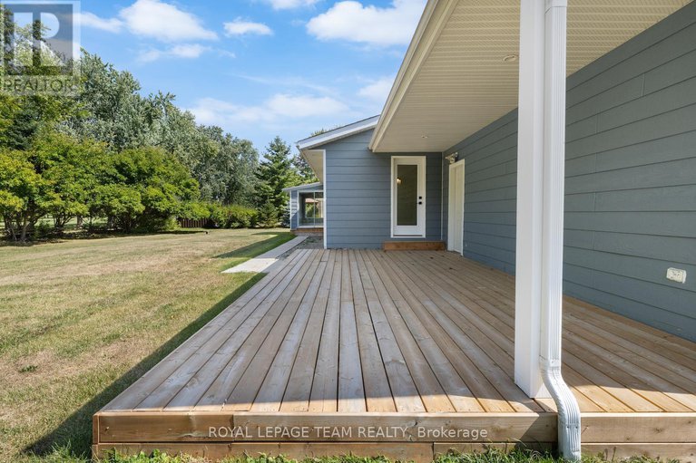 28822085/1245-fairway-drive/manotick-south-to-roger-stevens/ottawa/ontario/K4M1B3_32