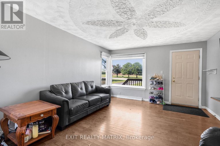 28545282/5795-highway-34-road/vankleek-hill/champlain/ontario/K0B1A0_6