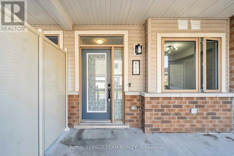 28540761/606-lapland-private/emerald-meadowstrailwest/ottawa/ontario/K2V0S2_4