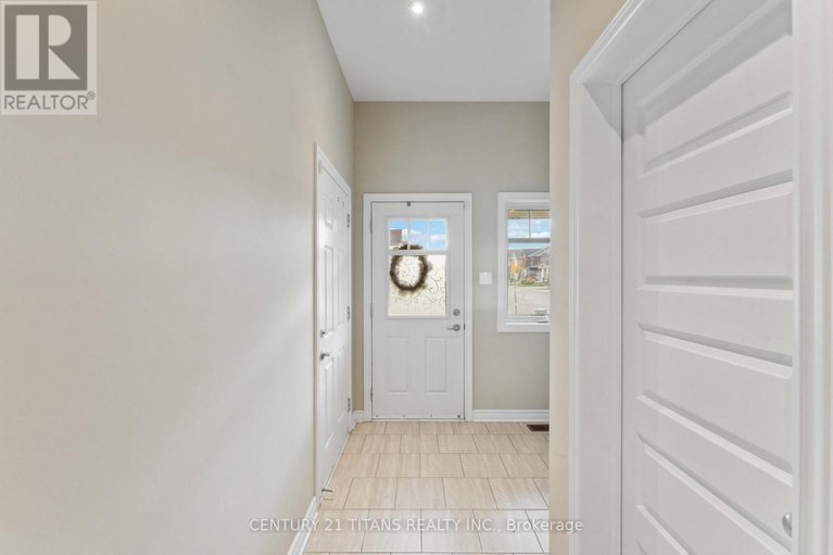 28333580/812-ashenvale-way/avalon-east/ottawa/ontario/K4A0R3_2