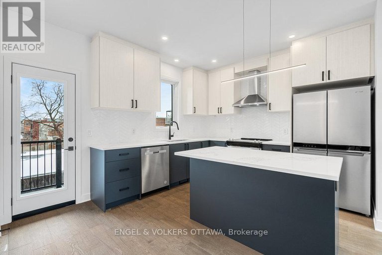 28363826/73-parent-avenue/lower-townbyward-market/ottawa/ontario/K1N0E6_17