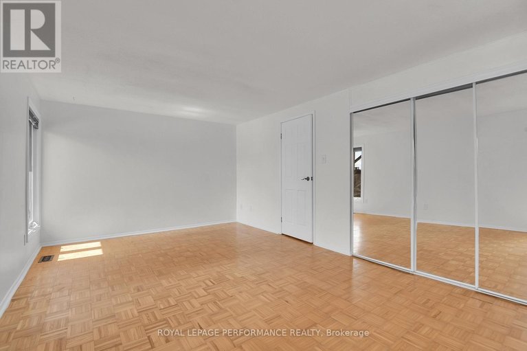 29642728/25-890-cahill-drive-w/hunt-club/ottawa/ontario/K1V9A4_22