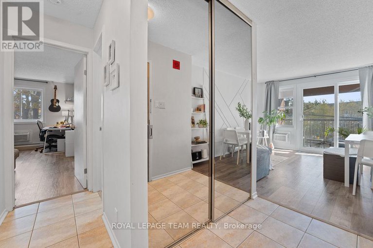 29371239/212-316-savard-avenue/vanier/ottawa/ontario/K1L7S2_8