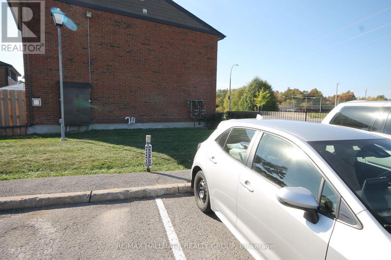 29070832/49-bellman-drive/arlington-woods/ottawa/ontario/K2H8S4_24