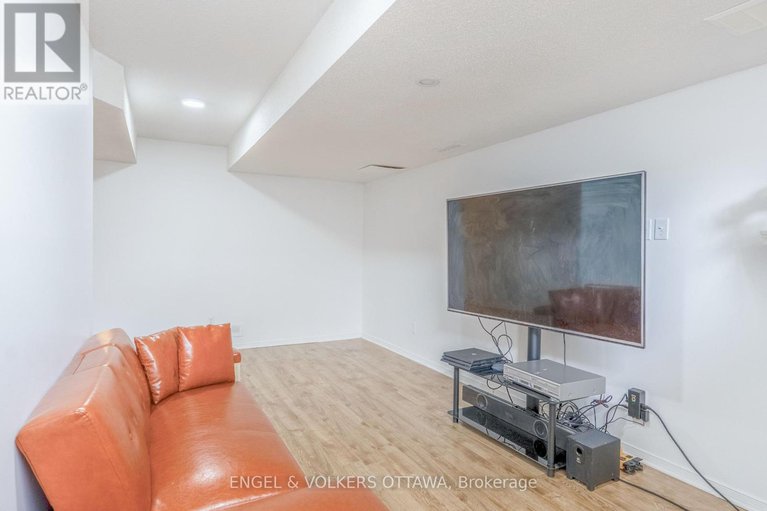 28241541/34-baton-court/katimavik/ottawa/ontario/K2L4C8_23
