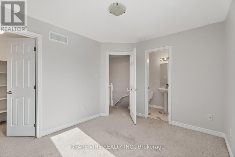 29425305/750-sanibel-private/westcliffe-estates/ottawa/ontario/K2H0A8_20