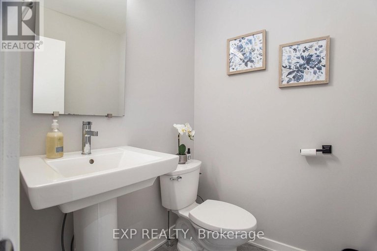 29526070/1022-lunar-glow-crescent/riverside-southgloucester-glen/ottawa/ontario/K4M0J9_11