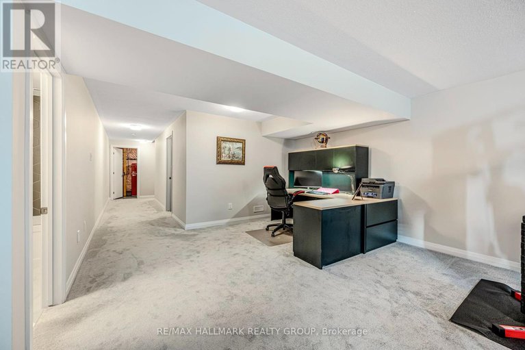 28506453/643-terrier-circle-w/goulbourn-twp-from-franktown-rdsouth-to-rideau/ottawa/ontario/K0A2Z0_37