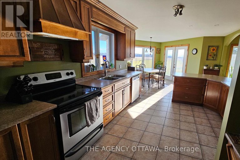 28633041/13243-thompson-road/north-dundas-winchester-twp/north-dundas/ontario/K0C2K0_15