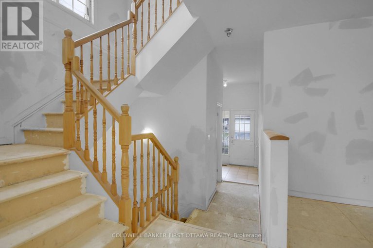28221076/24-6141-red-willow-drive/chapel-hill/ottawa/ontario/K1C7J7_4