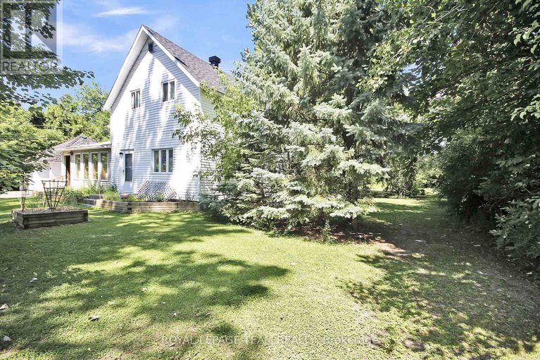 28588730/1429-balmoral-drive-n/cedardale/ottawa/ontario/K1V1H2_8