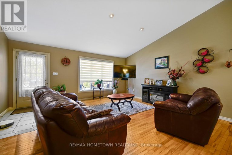 29196269/8121-main-street/augusta-twp/augusta/ontario/K0G1R0_9