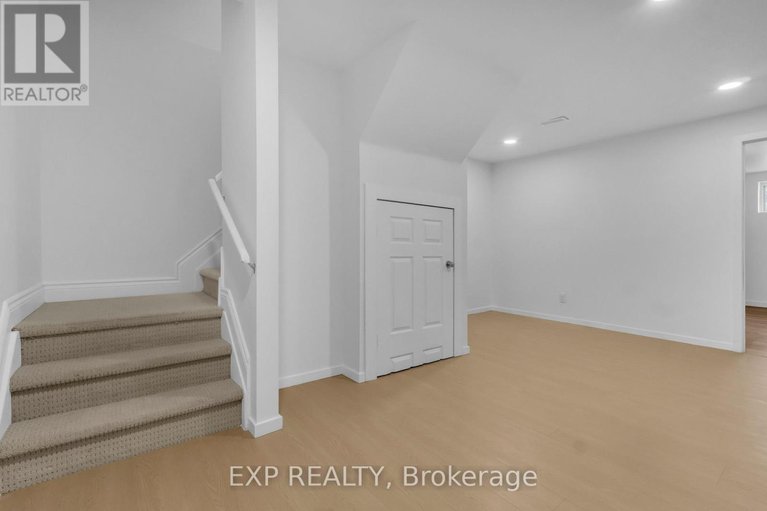 29295106/6793-breanna-cardill-street/greely/ottawa/ontario/K4P0C3_22