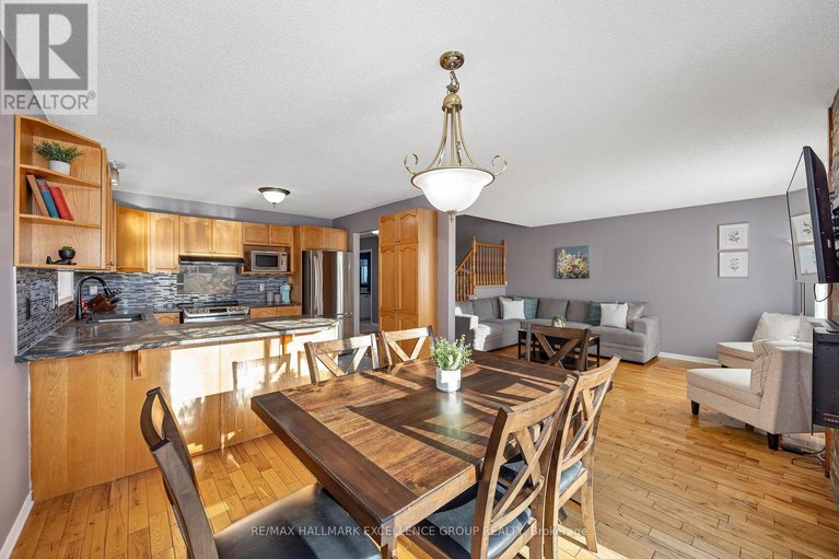 29430076/3317-elie-street/town-of-rockland/clarence-rockland/ontario/K4K1S1_16