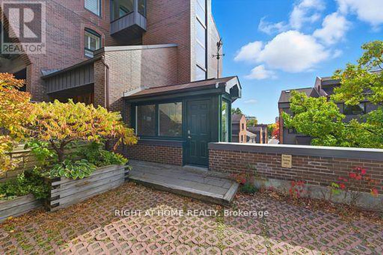 29008187/21-135-springfield-road/lindenlea/ottawa/ontario/K1M1C5_1