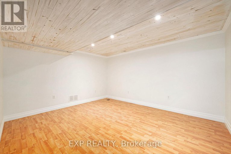 28908763/1954-rosebella-avenue/blossom-parkleitrim/ottawa/ontario/K1T1G7_26