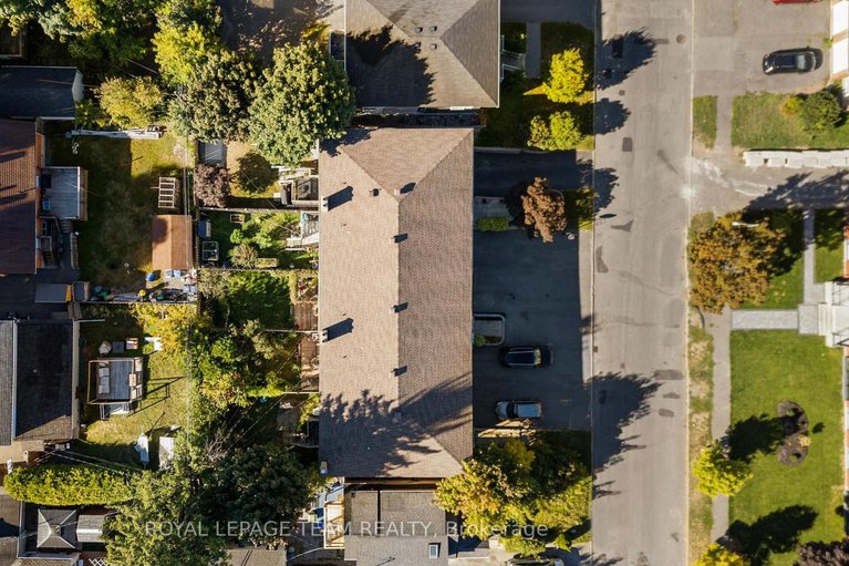 29013037/1308-summerville-avenue/carlington/ottawa/ontario/K1Z8G8_43