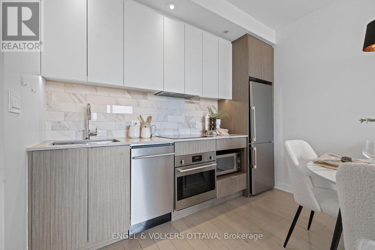 28589616/2005-20-daly-avenue/sandy-hill/ottawa/ontario/K1N0C6_8