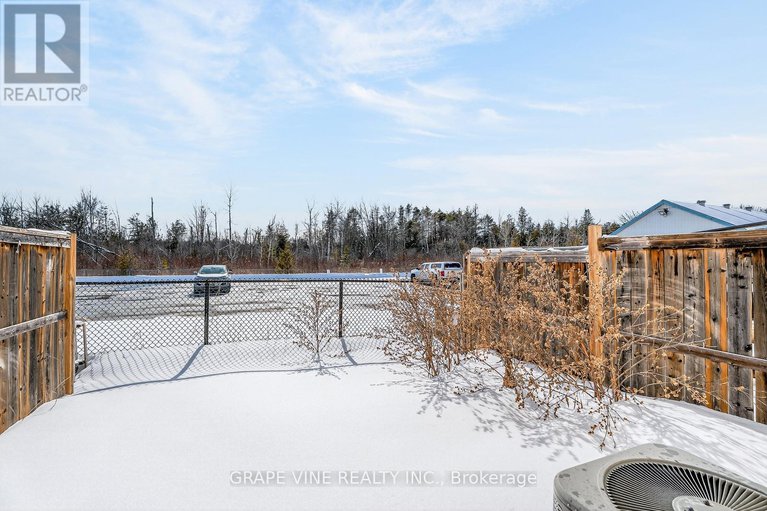29425305/750-sanibel-private/westcliffe-estates/ottawa/ontario/K2H0A8_30